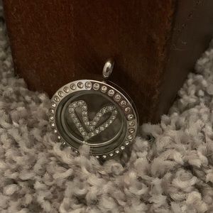 Origami Owl Medium Locket W/Floating Heart
